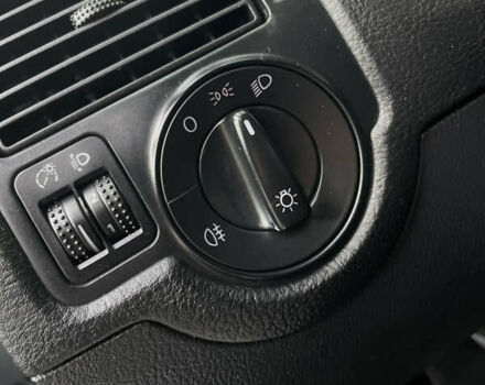 Сірий Фольксваген Гольф, об'ємом двигуна 1.6 л та пробігом 200 тис. км за 4399 $, фото 46 на Automoto.ua