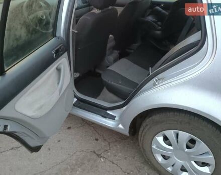 Сірий Фольксваген Гольф, об'ємом двигуна 1.39 л та пробігом 238 тис. км за 3500 $, фото 20 на Automoto.ua