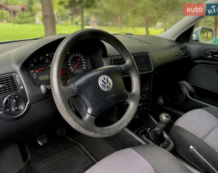 Сірий Фольксваген Гольф, об'ємом двигуна 1.6 л та пробігом 200 тис. км за 4399 $, фото 43 на Automoto.ua