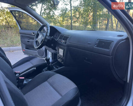 Серый Фольксваген Гольф, объемом двигателя 1.4 л и пробегом 295 тыс. км за 4100 $, фото 25 на Automoto.ua