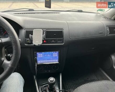 Фольксваген Гольф 2001 в Хмельницком на Automoto.ua Серый Фольксваген Гольф, объемом двигателя 1.6 л и пробегом 249 тыс. км за 4500 $, фото 13 на Automoto.ua