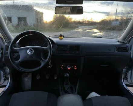 Серый Фольксваген Гольф, объемом двигателя 1.4 л и пробегом 210 тыс. км за 3900 $, фото 6 на Automoto.ua