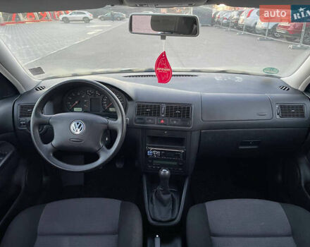 Серый Фольксваген Гольф, объемом двигателя 1.6 л и пробегом 155 тыс. км за 4800 $, фото 17 на Automoto.ua