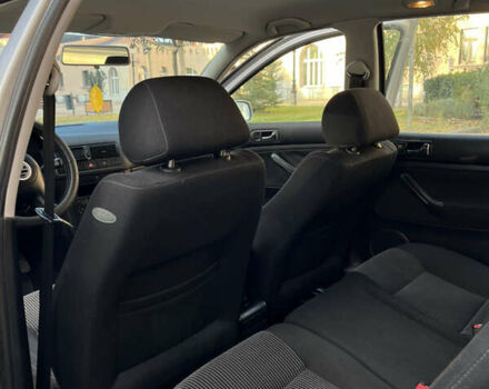 Серый Фольксваген Гольф, объемом двигателя 1.6 л и пробегом 260 тыс. км за 4400 $, фото 7 на Automoto.ua