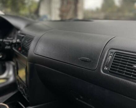 Фольксваген Гольф 2001 в Казатине на Automoto.ua Серый Фольксваген Гольф, объемом двигателя 1.6 л и пробегом 236 тыс. км за 4500 $, фото 9 на Automoto.ua