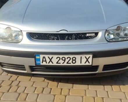 Серый Фольксваген Гольф, объемом двигателя 1.6 л и пробегом 228 тыс. км за 4500 $, фото 1 на Automoto.ua