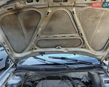 Сірий Фольксваген Гольф, об'ємом двигуна 1.39 л та пробігом 251 тис. км за 3500 $, фото 30 на Automoto.ua