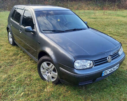 Серый Фольксваген Гольф, объемом двигателя 1.6 л и пробегом 320 тыс. км за 4200 $, фото 1 на Automoto.ua