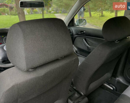 Сірий Фольксваген Гольф, об'ємом двигуна 1.6 л та пробігом 200 тис. км за 4399 $, фото 76 на Automoto.ua