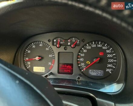 Серый Фольксваген Гольф, объемом двигателя 1.6 л и пробегом 260 тыс. км за 4400 $, фото 10 на Automoto.ua