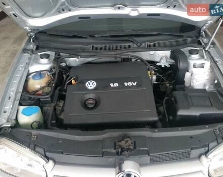 Серый Фольксваген Гольф, объемом двигателя 1.6 л и пробегом 232 тыс. км за 4600 $, фото 5 на Automoto.ua
