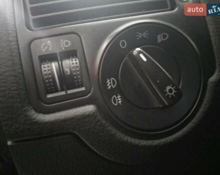 Серый Фольксваген Гольф, объемом двигателя 1.6 л и пробегом 232 тыс. км за 4600 $, фото 8 на Automoto.ua