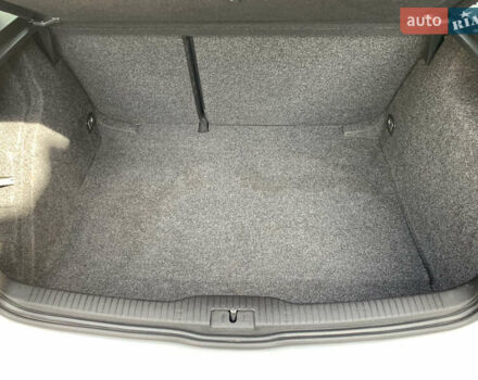 Серый Фольксваген Гольф, объемом двигателя 1.39 л и пробегом 170 тыс. км за 4500 $, фото 15 на Automoto.ua