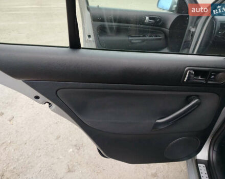 Серый Фольксваген Гольф, объемом двигателя 1.39 л и пробегом 225 тыс. км за 3599 $, фото 9 на Automoto.ua