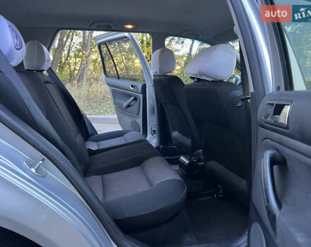 Сірий Фольксваген Гольф, об'ємом двигуна 1.4 л та пробігом 295 тис. км за 4400 $, фото 25 на Automoto.ua