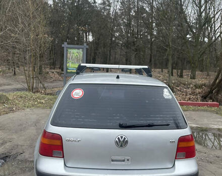 Серый Фольксваген Гольф, объемом двигателя 1.6 л и пробегом 220 тыс. км за 3600 $, фото 2 на Automoto.ua
