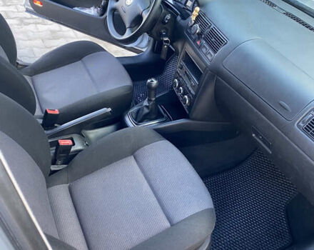 Сірий Фольксваген Гольф, об'ємом двигуна 1.39 л та пробігом 276 тис. км за 4500 $, фото 7 на Automoto.ua