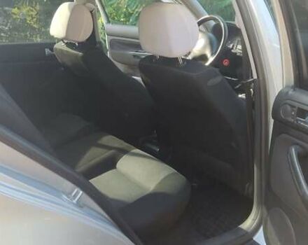 Серый Фольксваген Гольф, объемом двигателя 1.6 л и пробегом 228 тыс. км за 4500 $, фото 12 на Automoto.ua