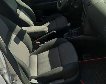 Сірий Фольксваген Гольф, об'ємом двигуна 1.6 л та пробігом 243 тис. км за 5300 $, фото 18 на Automoto.ua