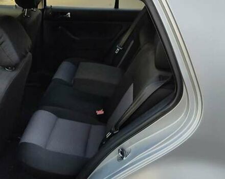 Серый Фольксваген Гольф, объемом двигателя 1.6 л и пробегом 246 тыс. км за 4950 $, фото 18 на Automoto.ua