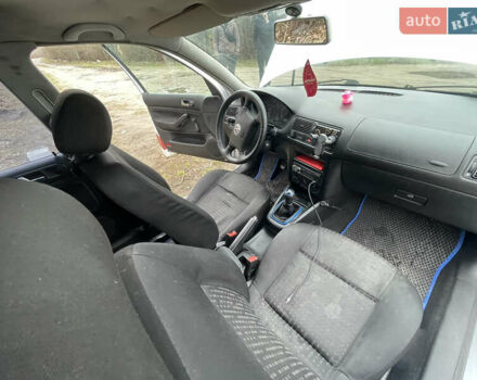 Серый Фольксваген Гольф, объемом двигателя 1.6 л и пробегом 220 тыс. км за 3600 $, фото 6 на Automoto.ua