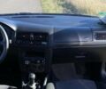Серый Фольксваген Гольф, объемом двигателя 1.6 л и пробегом 252 тыс. км за 4500 $, фото 2 на Automoto.ua