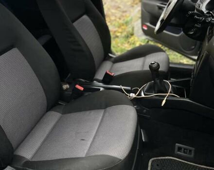 Фольксваген Гольф 2001 в Казатине на Automoto.ua Серый Фольксваген Гольф, объемом двигателя 1.6 л и пробегом 236 тыс. км за 4500 $, фото 8 на Automoto.ua