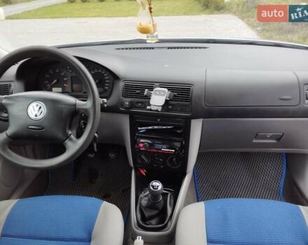 Фольксваген Гольф 2001 у Вінниці на Automoto.ua Сірий Фольксваген Гольф, об'ємом двигуна 1.6 л та пробігом 245 тис. км за 5000 $, фото 11 на Automoto.ua