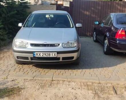 Серый Фольксваген Гольф, объемом двигателя 1.6 л и пробегом 228 тыс. км за 4500 $, фото 2 на Automoto.ua