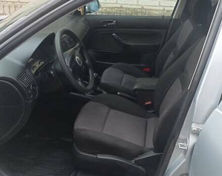 Серый Фольксваген Гольф, объемом двигателя 1.6 л и пробегом 324 тыс. км за 4150 $, фото 28 на Automoto.ua