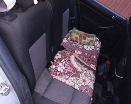 Серый Фольксваген Гольф, объемом двигателя 1.39 л и пробегом 299 тыс. км за 4500 $, фото 13 на Automoto.ua