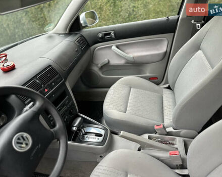 Серый Фольксваген Гольф, объемом двигателя 1.6 л и пробегом 148 тыс. км за 4950 $, фото 13 на Automoto.ua