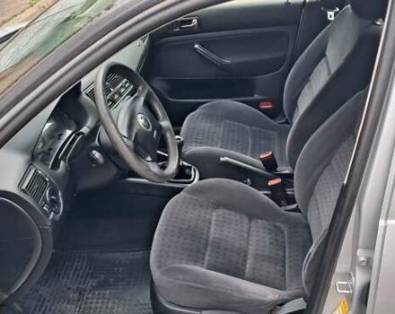 Фольксваген Гольф 2001 у Чернівцях на Automoto.ua Сірий Фольксваген Гольф, об'ємом двигуна 1.6 л та пробігом 170 тис. км за 4650 $, фото 10 на Automoto.ua