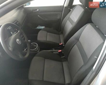 Серый Фольксваген Гольф, объемом двигателя 1.6 л и пробегом 232 тыс. км за 4600 $, фото 21 на Automoto.ua