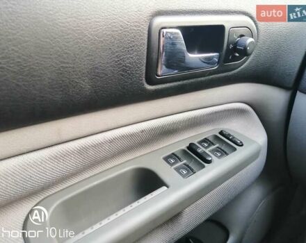 Сірий Фольксваген Гольф, об'ємом двигуна 1.39 л та пробігом 155 тис. км за 3999 $, фото 27 на Automoto.ua