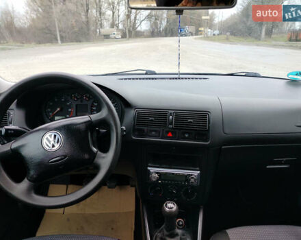 Серый Фольксваген Гольф, объемом двигателя 1.39 л и пробегом 225 тыс. км за 3599 $, фото 21 на Automoto.ua