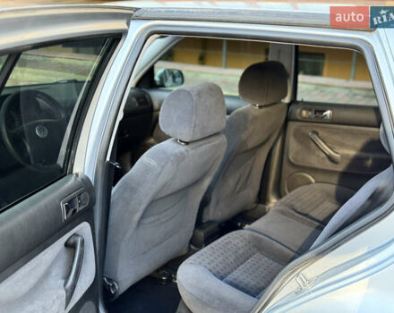 Сірий Фольксваген Гольф, об'ємом двигуна 1.6 л та пробігом 168 тис. км за 5500 $, фото 28 на Automoto.ua