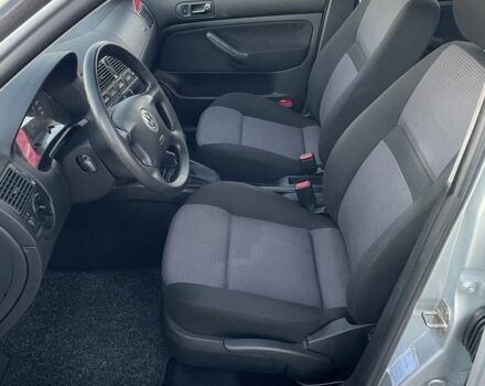 Сірий Фольксваген Гольф, об'ємом двигуна 1.6 л та пробігом 154 тис. км за 4900 $, фото 8 на Automoto.ua