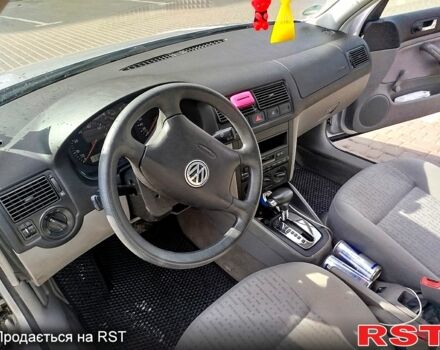 Фольксваген Гольф 2001 у Вінниці на Automoto.ua Сірий Фольксваген Гольф, об'ємом двигуна 1.6 л та пробігом 147 тис. км за 4800 $, фото 8 на Automoto.ua