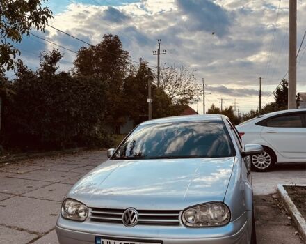 Серый Фольксваген Гольф, объемом двигателя 1.6 л и пробегом 300 тыс. км за 3900 $, фото 1 на Automoto.ua