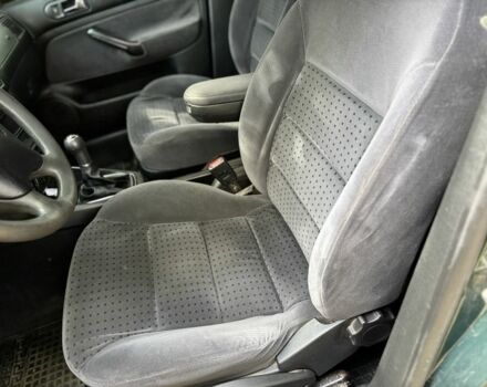 Серый Фольксваген Гольф, объемом двигателя 1.4 л и пробегом 215 тыс. км за 3750 $, фото 8 на Automoto.ua