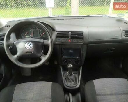 Сірий Фольксваген Гольф, об'ємом двигуна 1.39 л та пробігом 167 тис. км за 3500 $, фото 5 на Automoto.ua