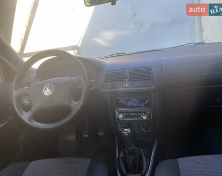 Серый Фольксваген Гольф, объемом двигателя 1.39 л и пробегом 264 тыс. км за 4500 $, фото 17 на Automoto.ua