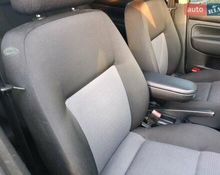 Серый Фольксваген Гольф, объемом двигателя 1.6 л и пробегом 177 тыс. км за 5000 $, фото 38 на Automoto.ua