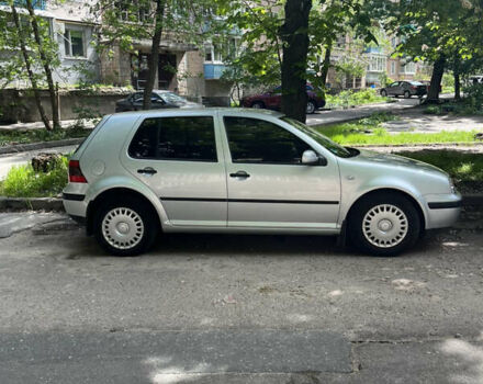 Серый Фольксваген Гольф, объемом двигателя 1.39 л и пробегом 250 тыс. км за 3999 $, фото 5 на Automoto.ua