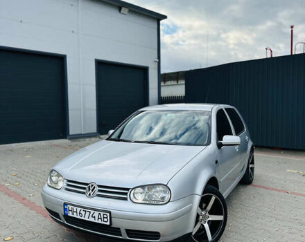 Серый Фольксваген Гольф, объемом двигателя 1.6 л и пробегом 300 тыс. км за 3800 $, фото 2 на Automoto.ua