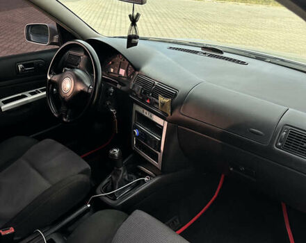 Серый Фольксваген Гольф, объемом двигателя 1.6 л и пробегом 300 тыс. км за 3800 $, фото 16 на Automoto.ua