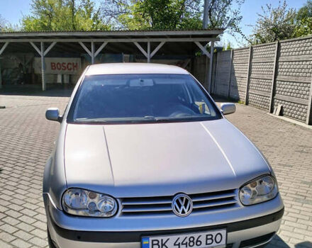 Серый Фольксваген Гольф, объемом двигателя 1.6 л и пробегом 200 тыс. км за 4300 $, фото 1 на Automoto.ua