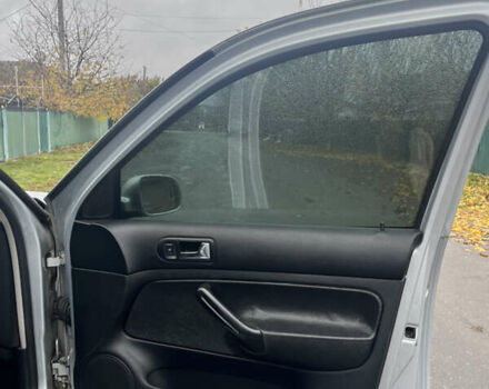 Серый Фольксваген Гольф, объемом двигателя 1.6 л и пробегом 219 тыс. км за 4500 $, фото 11 на Automoto.ua