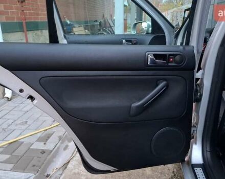 Серый Фольксваген Гольф, объемом двигателя 1.6 л и пробегом 194 тыс. км за 4800 $, фото 40 на Automoto.ua